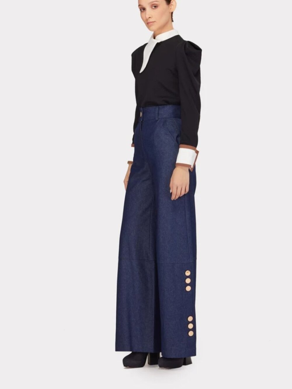 Julia Allert High Waist Wide Leg Jeans S Gold Button Hem NWT